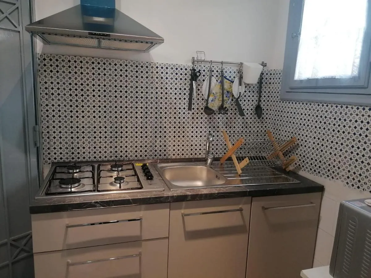 La Casina Giramondo Di Ele Viareggio 0*,