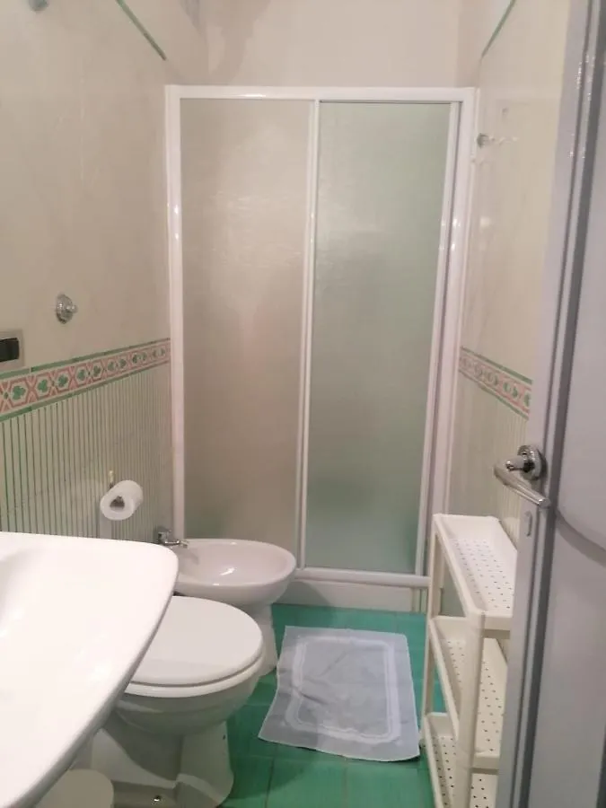 La Casina Giramondo Di Ele Viareggio