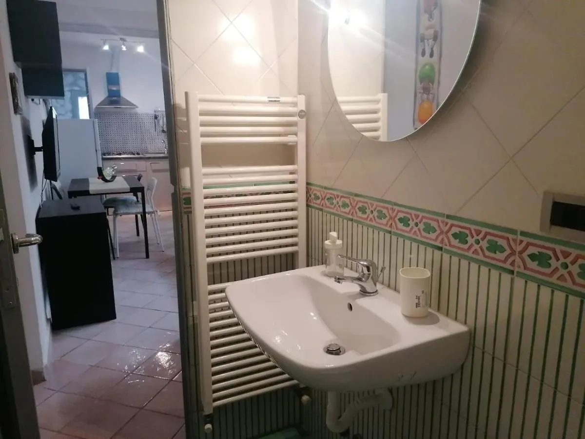 La Casina Giramondo Di Ele Viareggio Holiday home